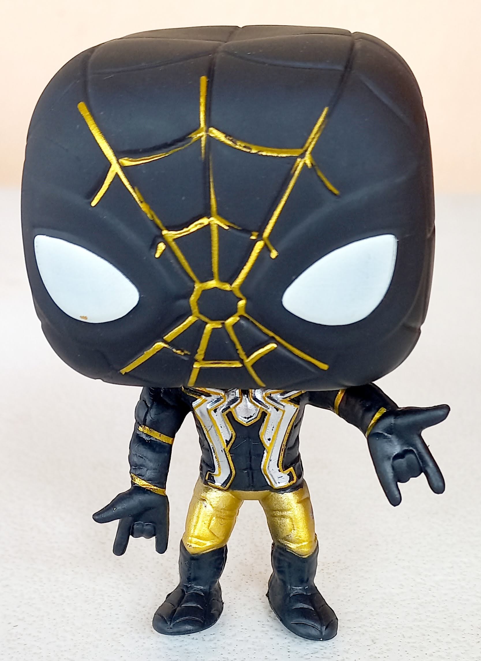 Coleção Value (POP) Homem Aranha Black - altura 11 cm - PVC