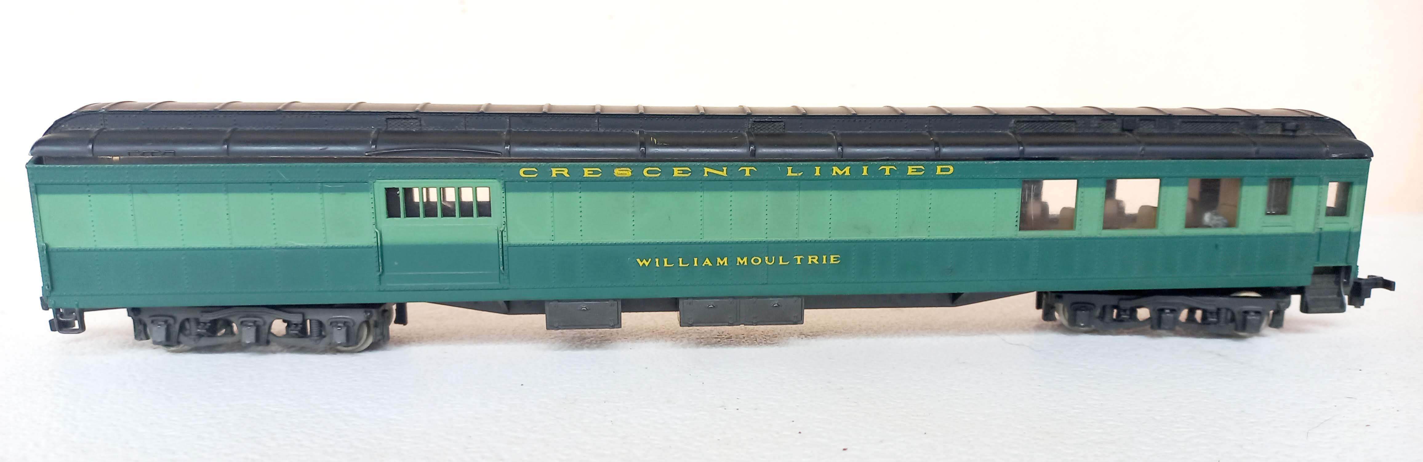 Rivarossi - Carro Bagagem Crescent Limited (Willian Moultrie) com Iluminação