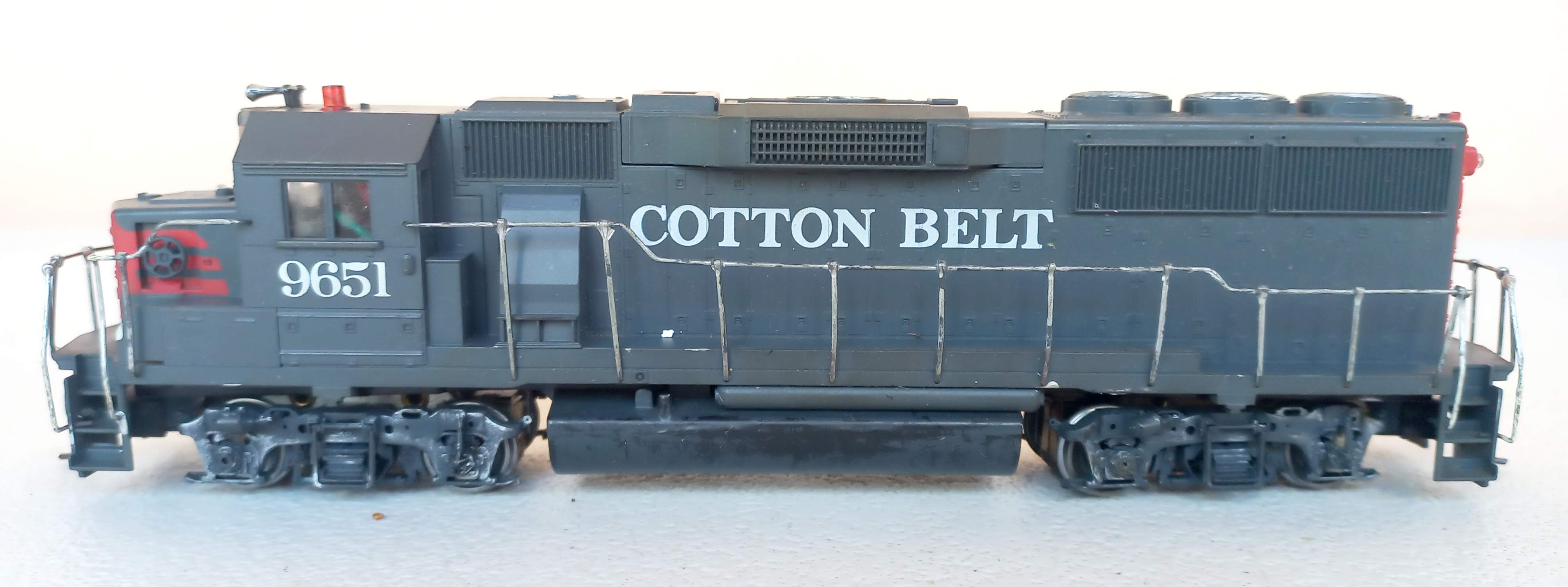 Athearn - Locomotiva  EMD GP 60 Cotton Belt #9651  USADA