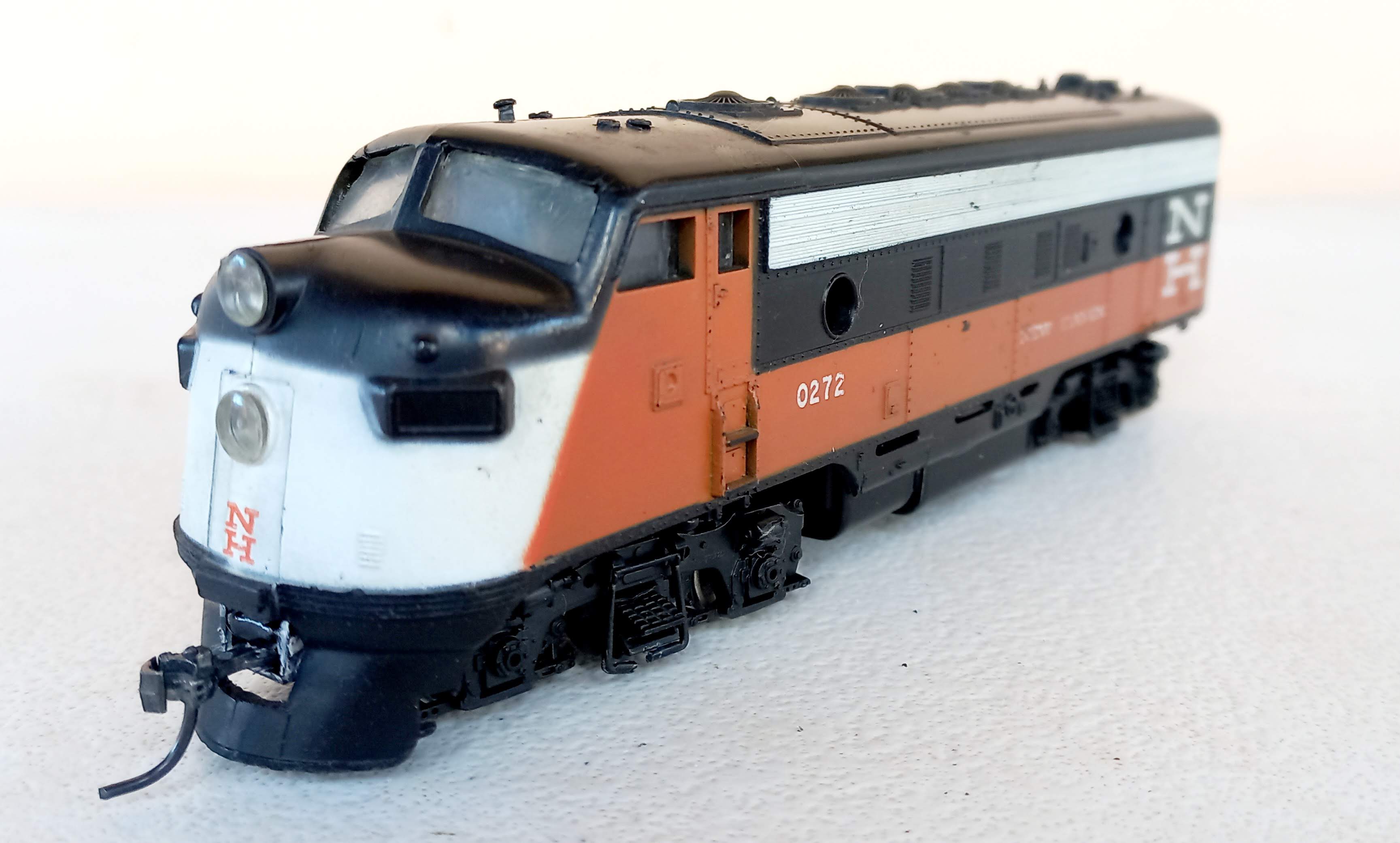 Athearn - Locomotiva F7 A  New Haven #0272 - (USADA)