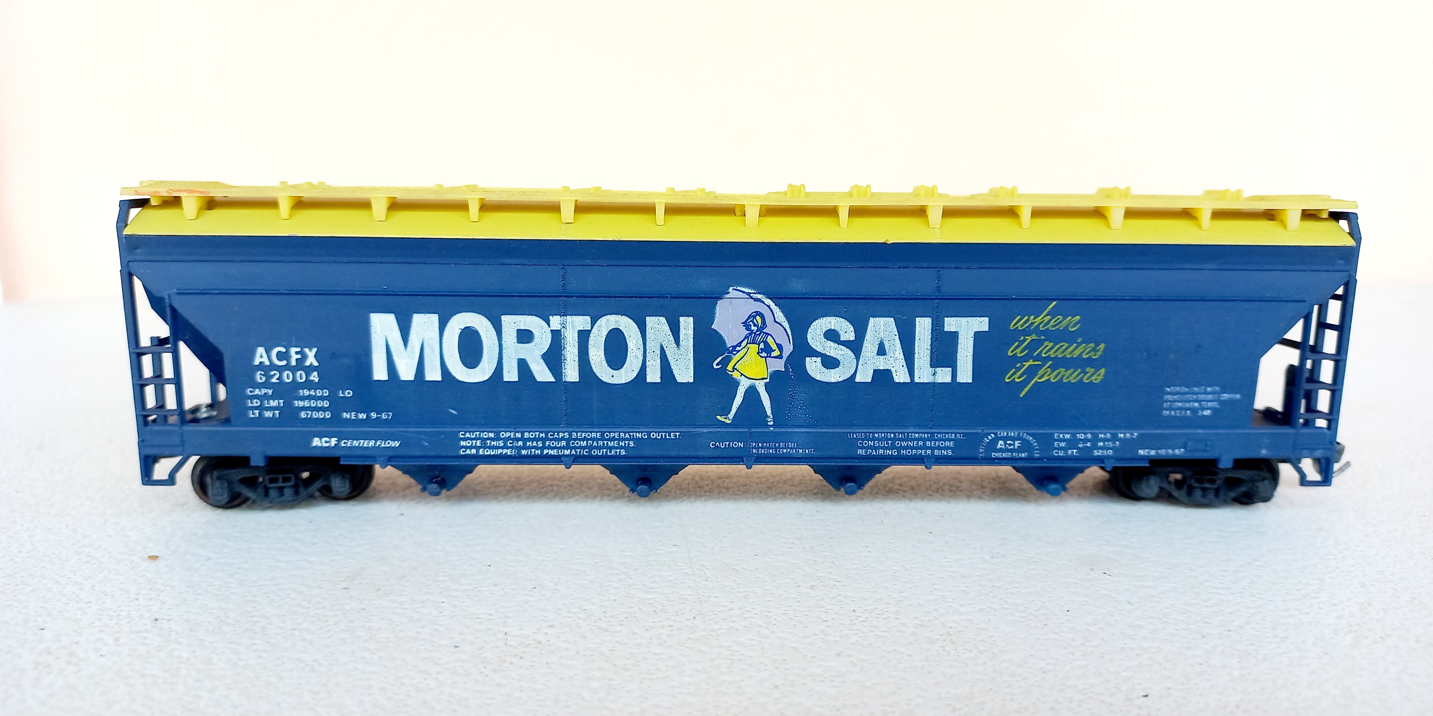 Athearn - Vagão Hopper Fechado Morton Salt #62004