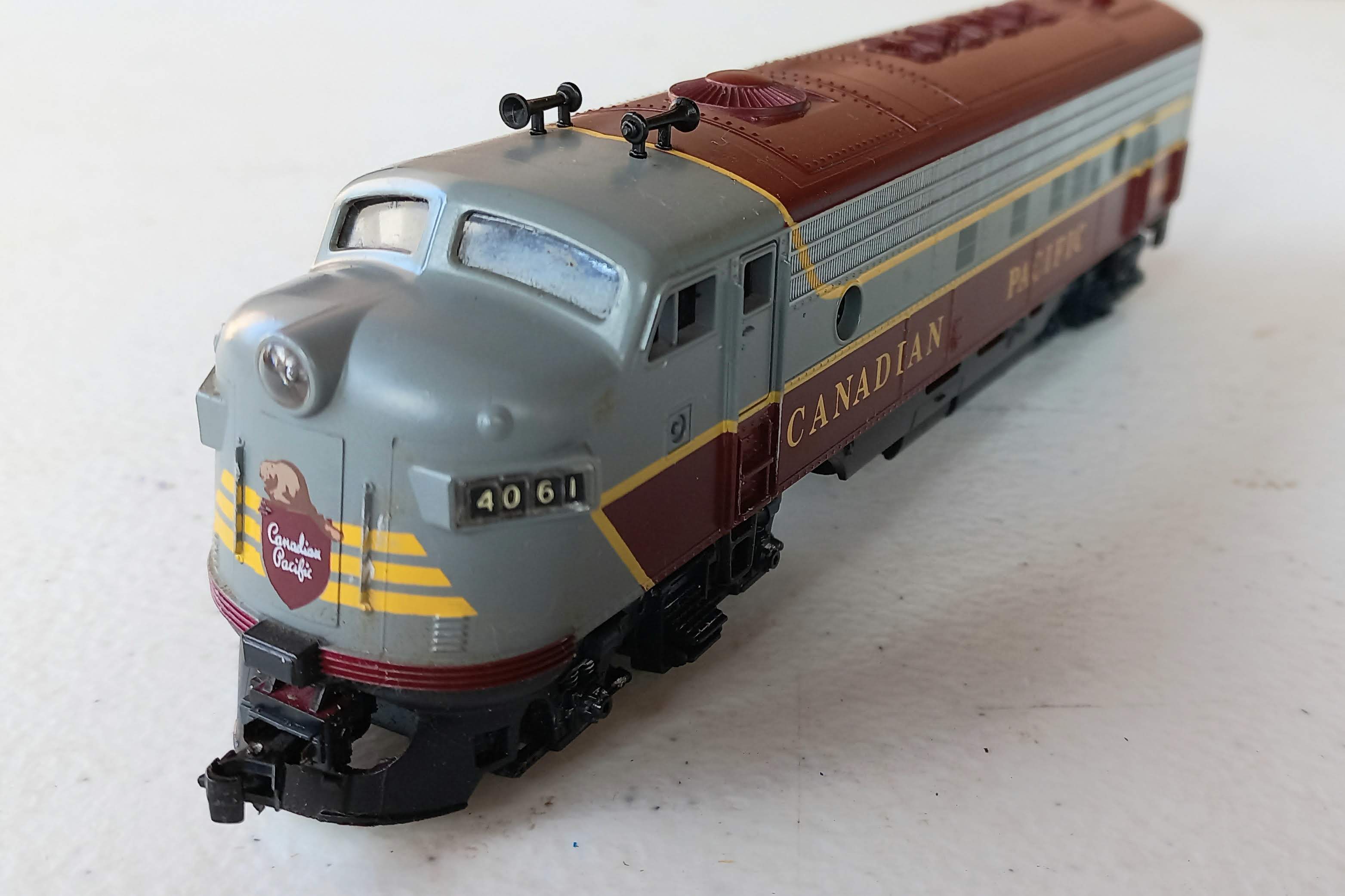 Atlas 8319 - Locomotiva FP-7 Canadian Pacific  #4061 Na caixa original