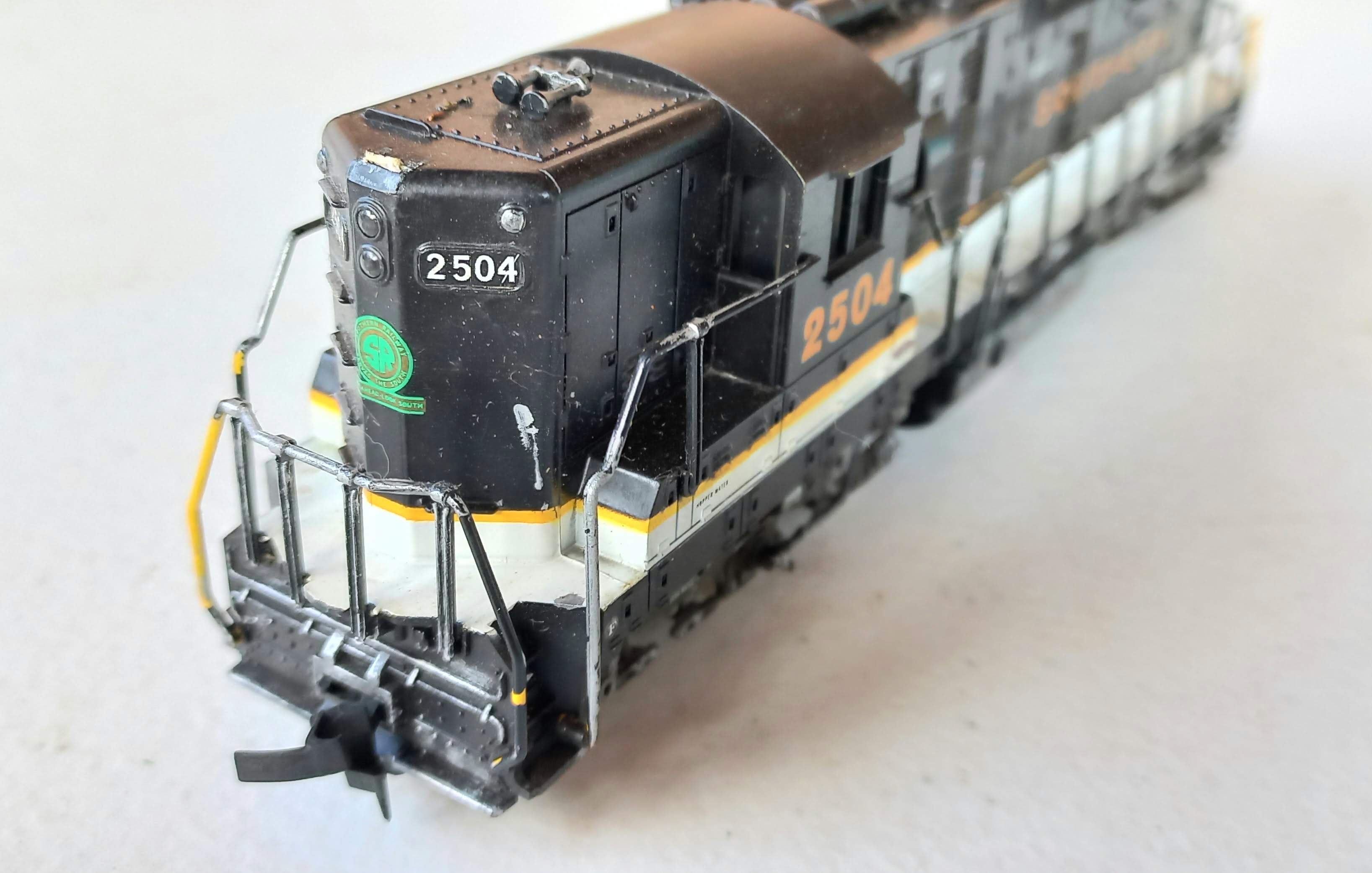 Atlas - Locomotiva SD-9 Southern # 2504 