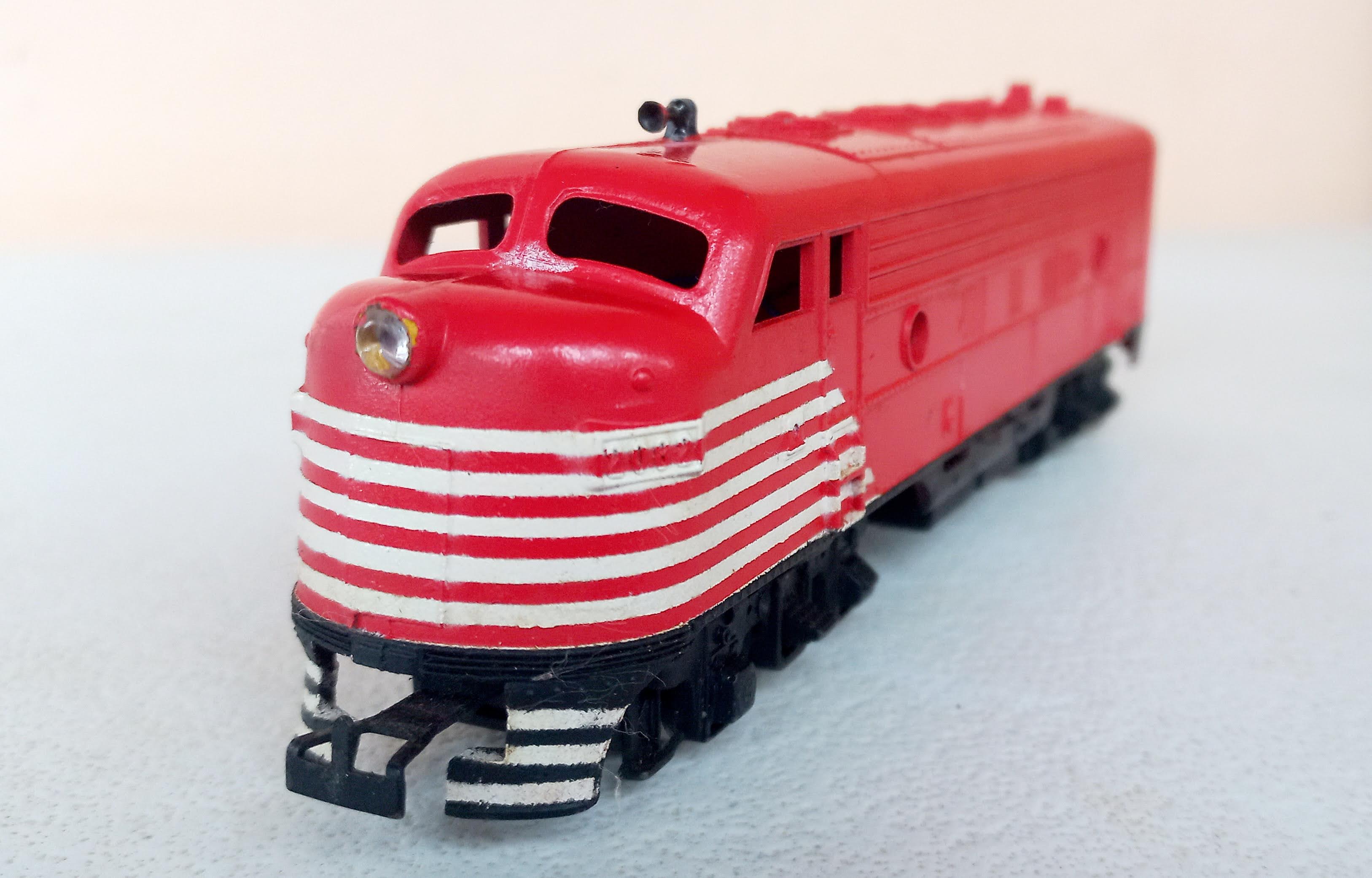 Atma - locomotiva F7 com pintura FEPASA - Mecânica  OK 