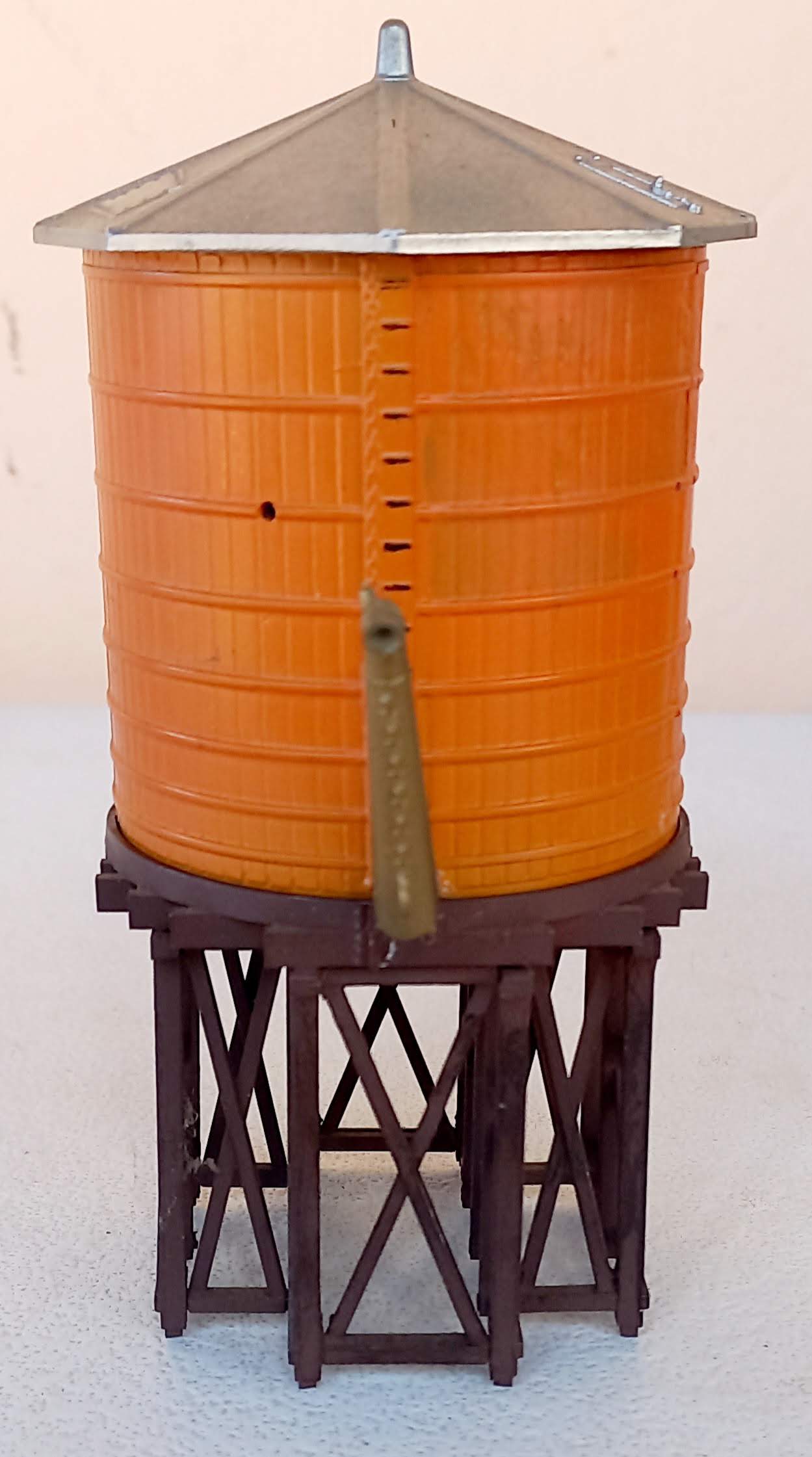 Caixa D'agua estilo antigo HO - USADA