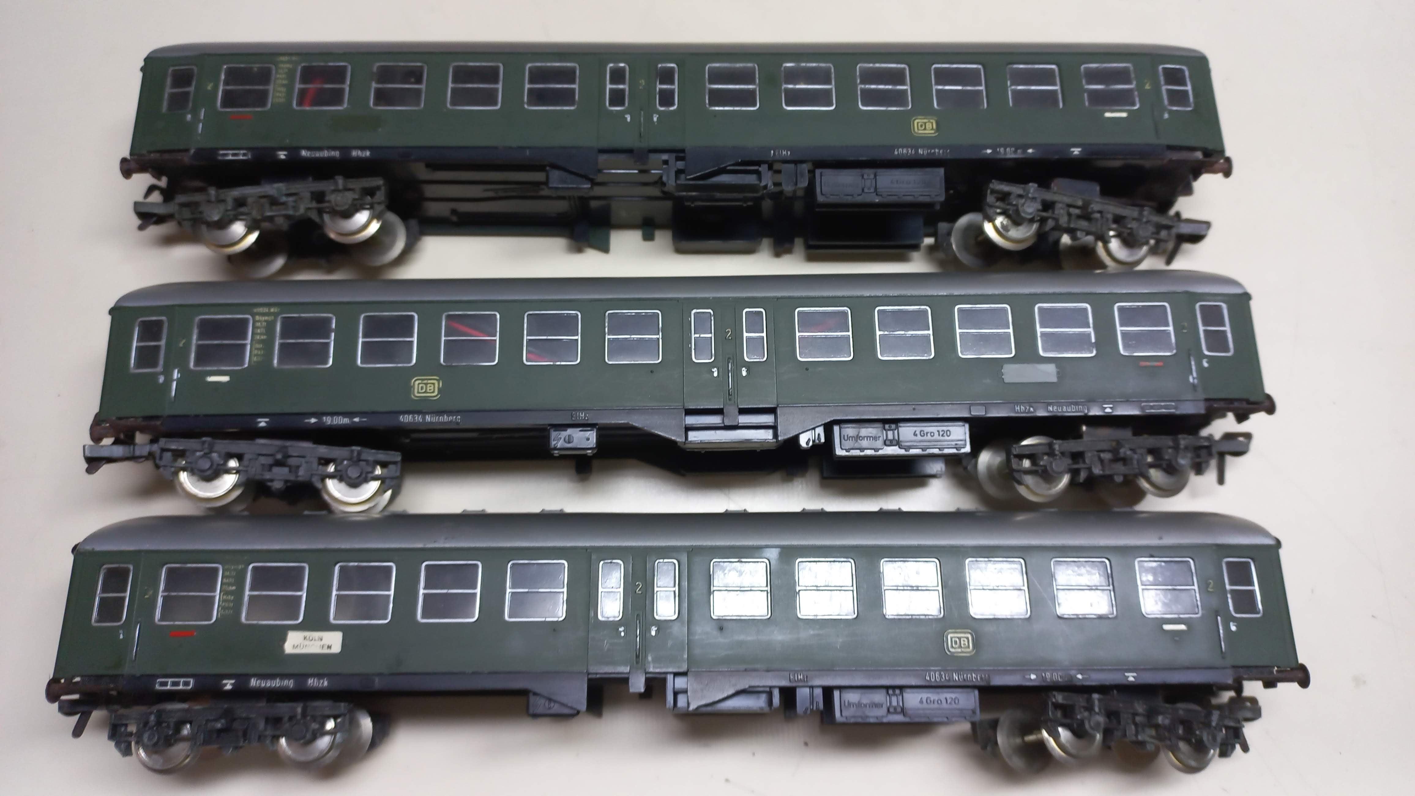 Conjunto de 3 Carros de Passageiro 2º Classe DB com luz Fleischmann