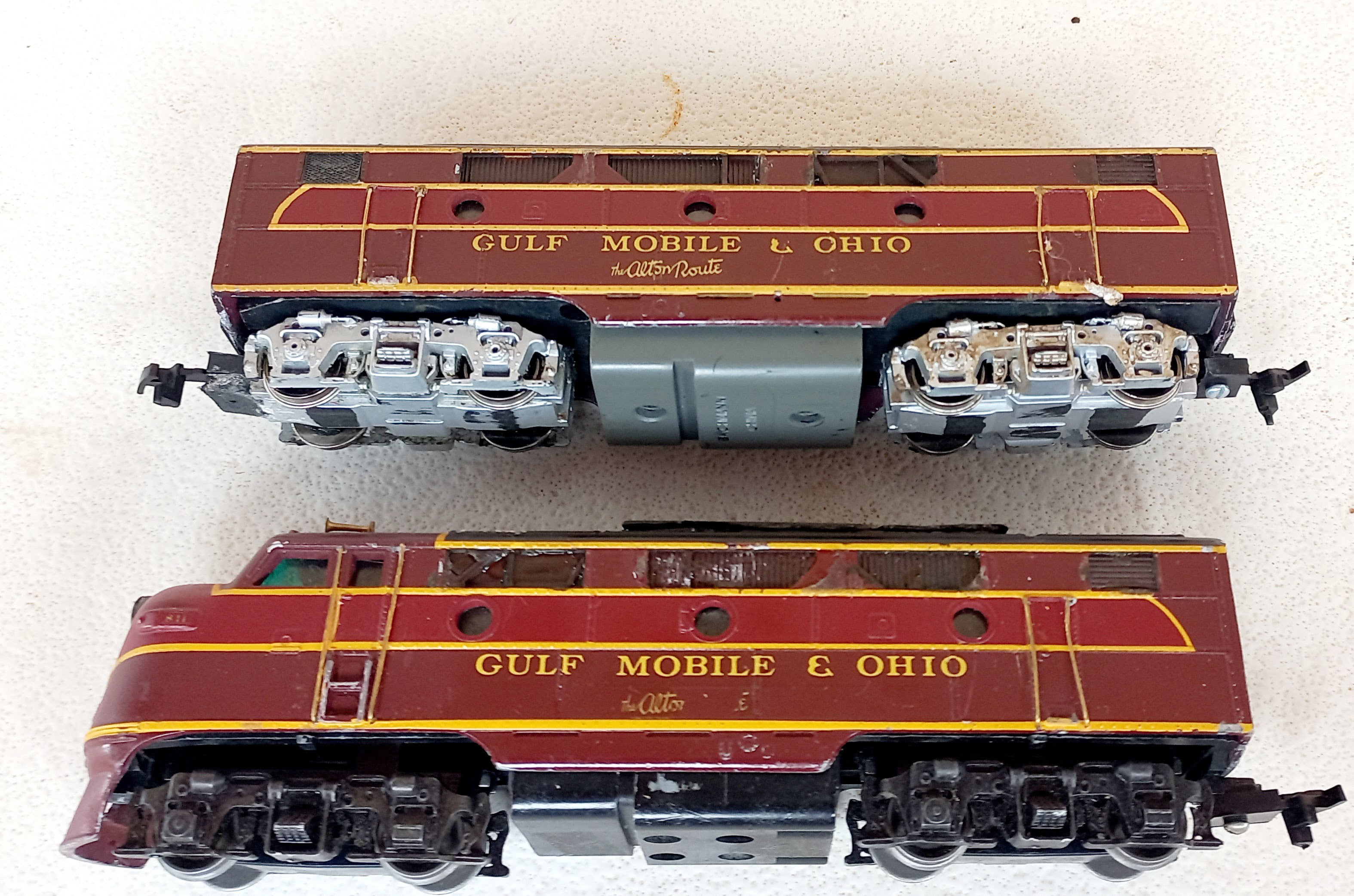 Locomotiva F7 A + F7 B Gulf Mobile & Ohio  SEM MOTOR - (CARROCERIA DE METAL)