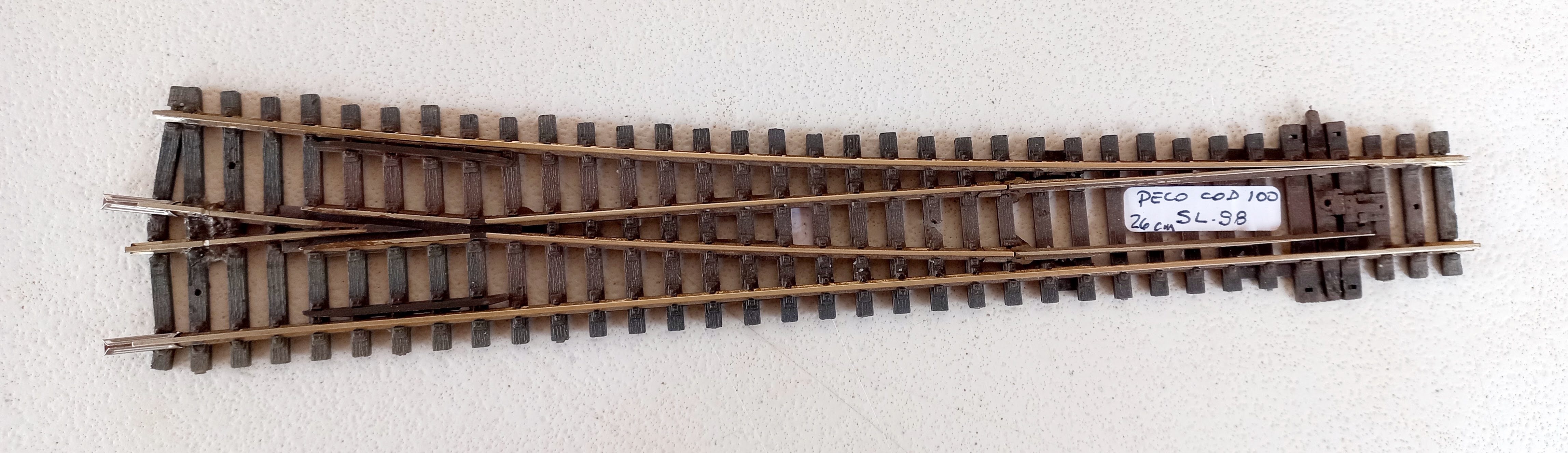 Peco - Desvio Direito código 100 26 cm - USADO