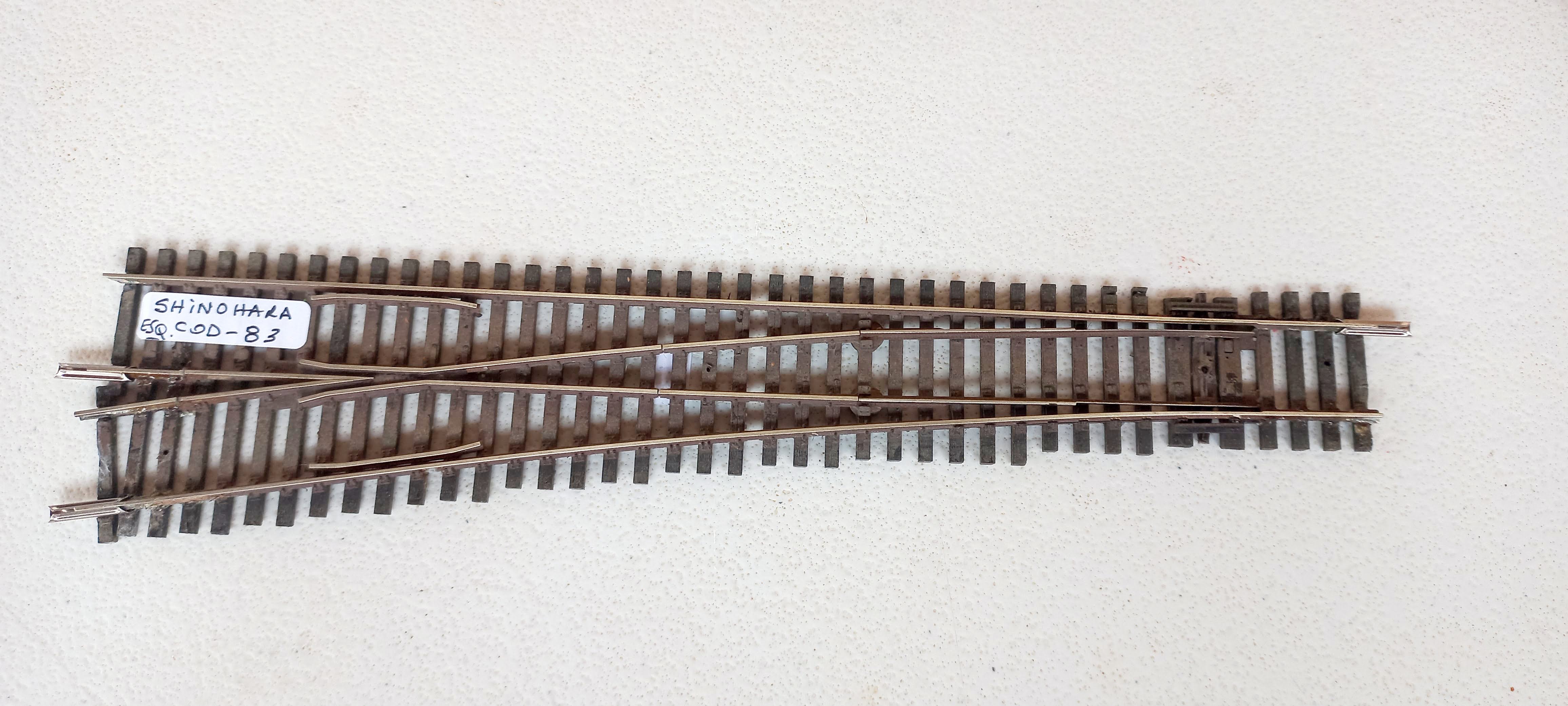 Peco - Desvio Reto Código 83 saída Esquerda 23,5 cm - USADO