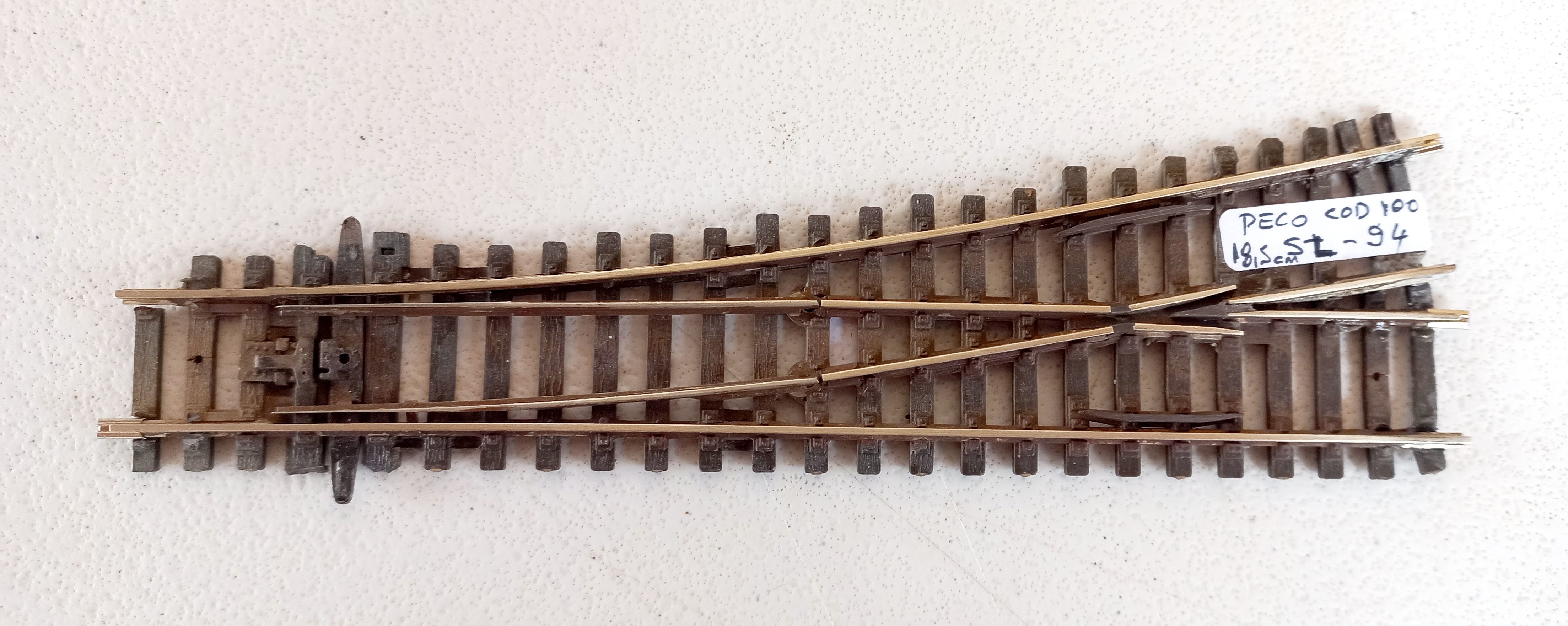 Peco SL 94 Desvio Esquerdo 18,5 cm - USADO