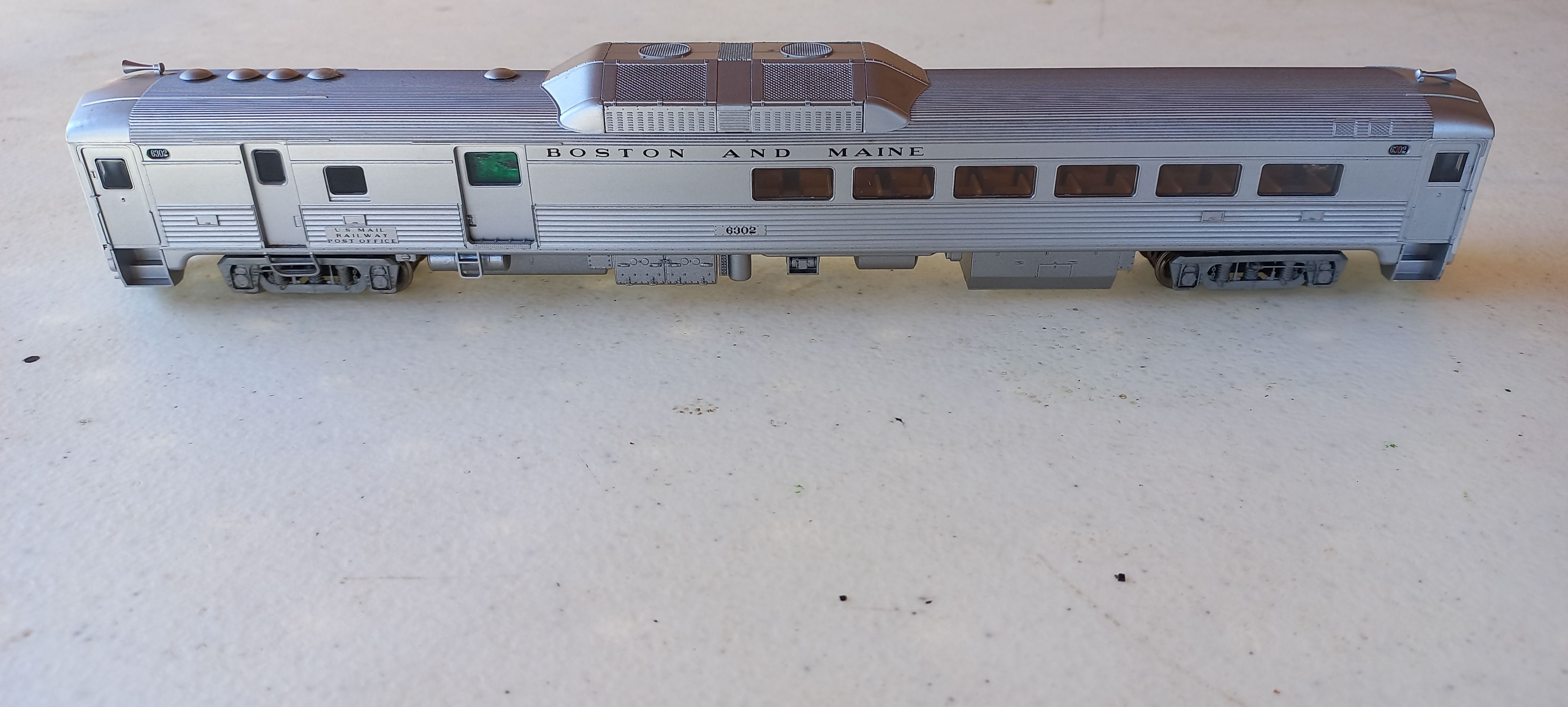 * Proto 1000 30388 BUD RDC Boston and Maine #6302 SEMI NOVO com Iluminação