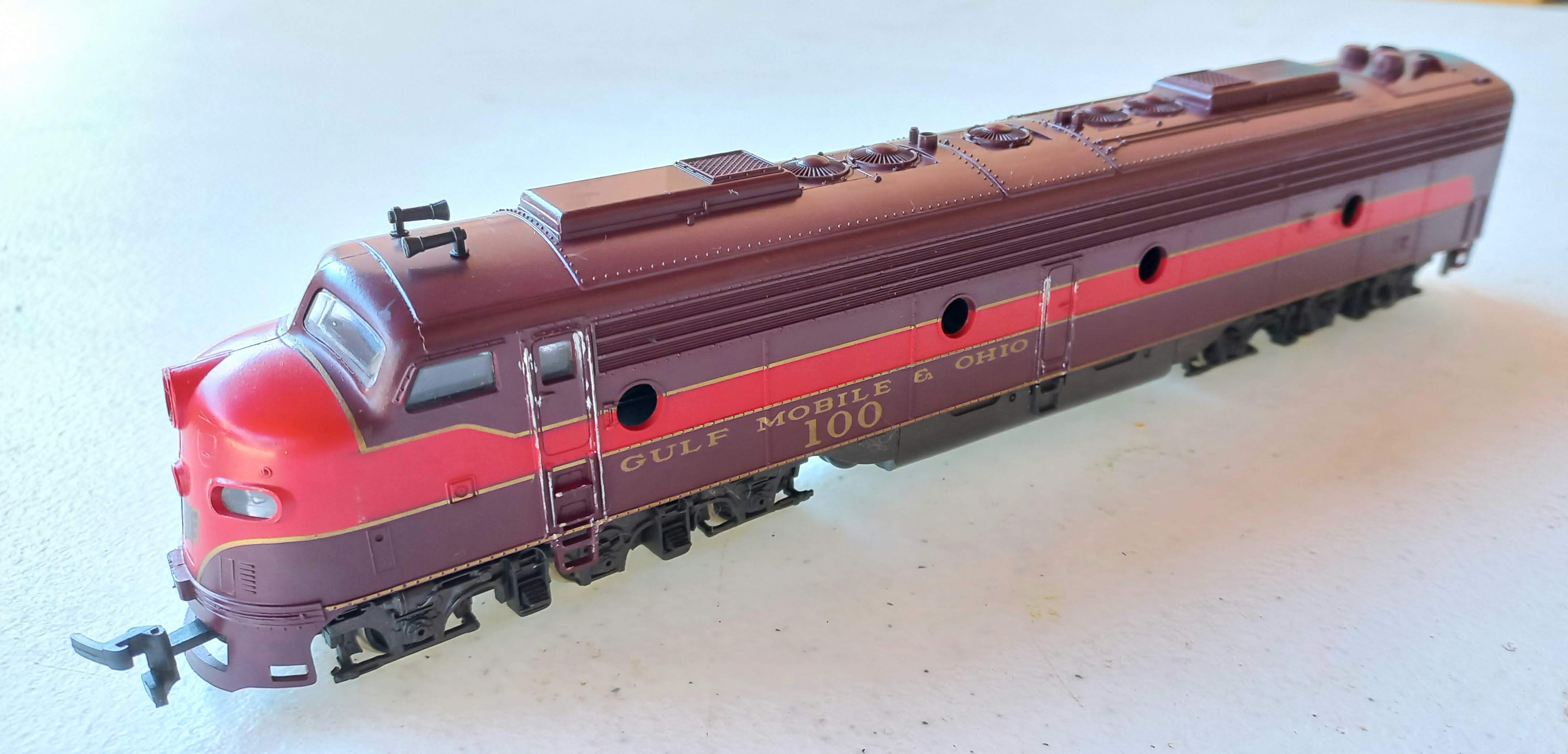 * Rivarossi - Locomotiva Diesel Eletrica EMD E-8 Gulf Mobile &  Ohio COM CAIXA