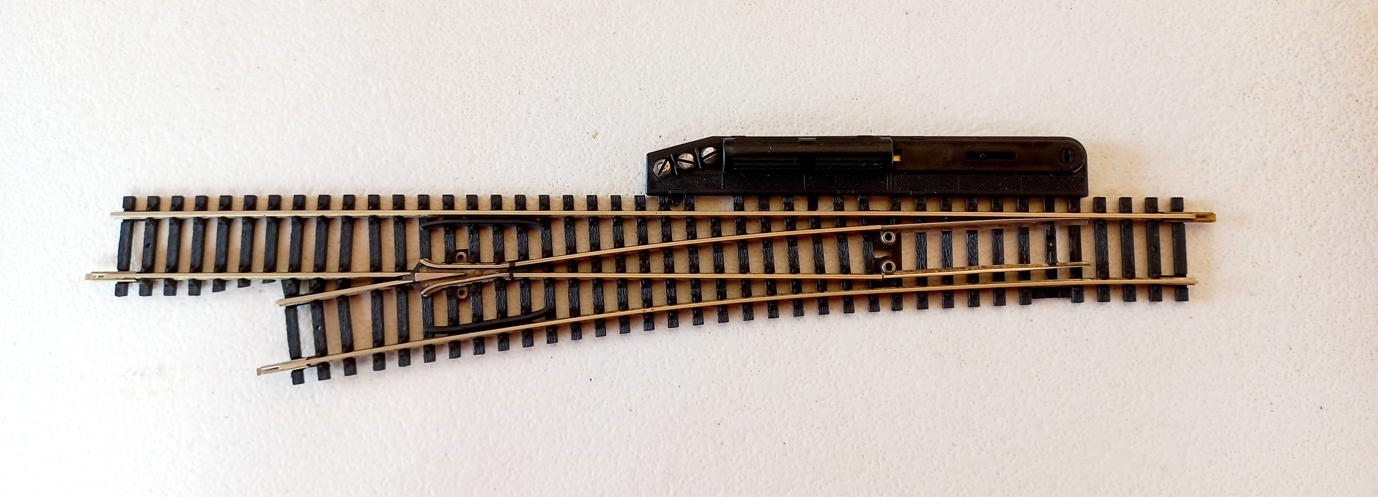 Roco Desvio Esquerdo comprimento 30,5 cm 