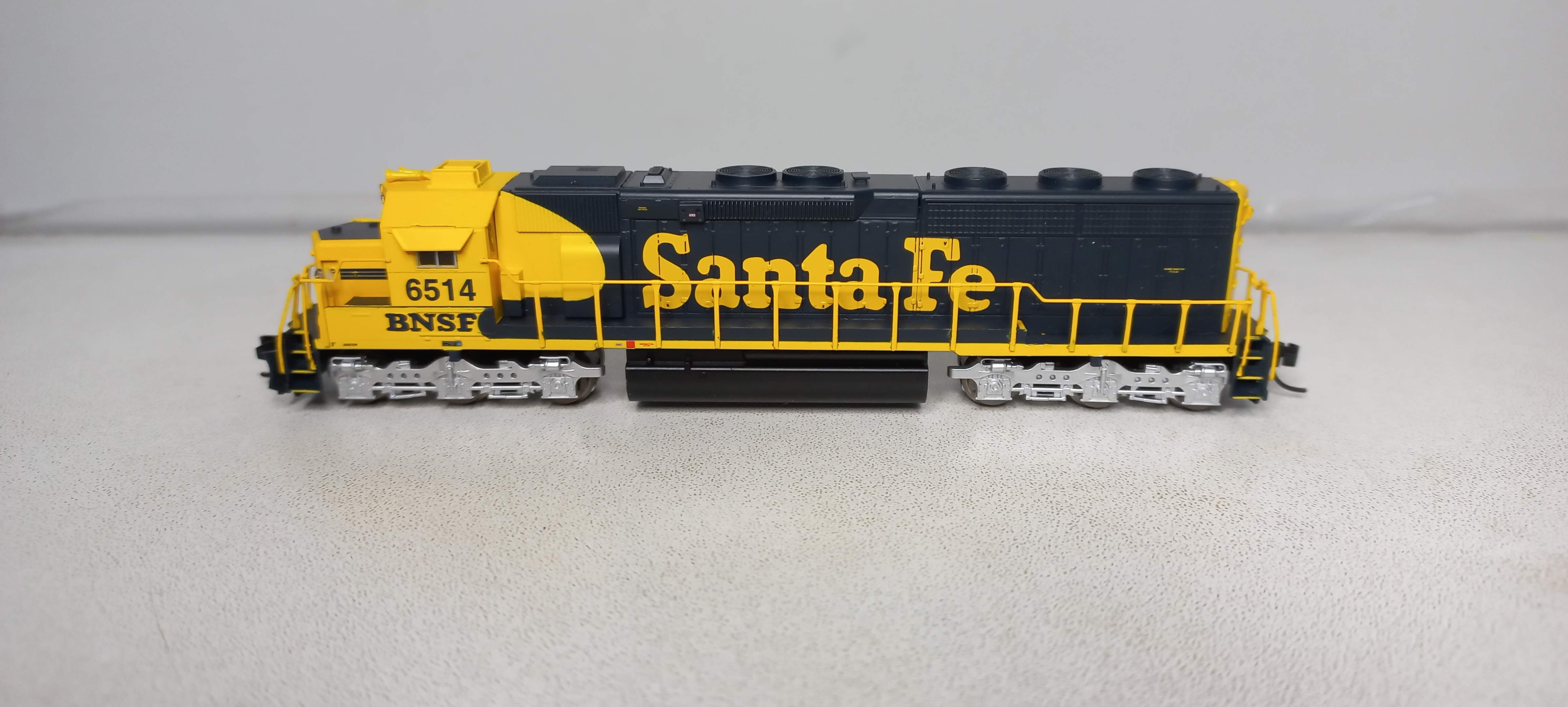 *Locomotiva N EMD SD45-2 Burlington Northern Santa Fe # 6514 C/ DCC - Inter Mountain 69555-04