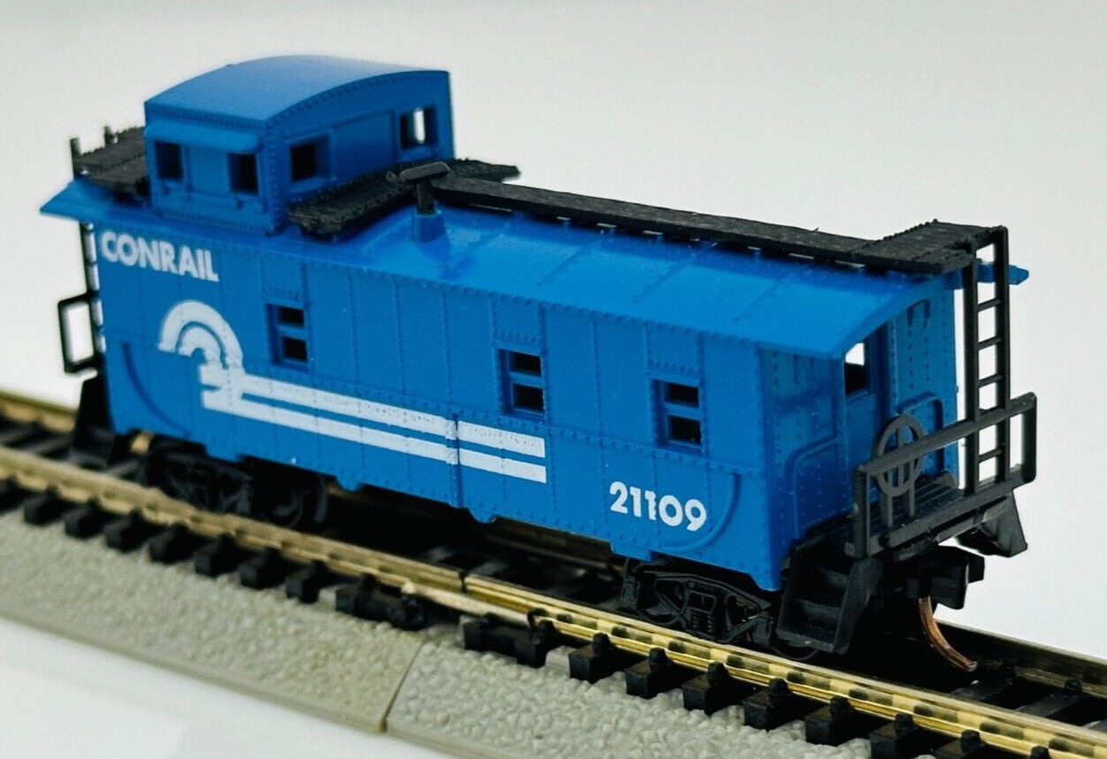 Model Power 3104 Vagão CABOOSE - CONRAIL #21109