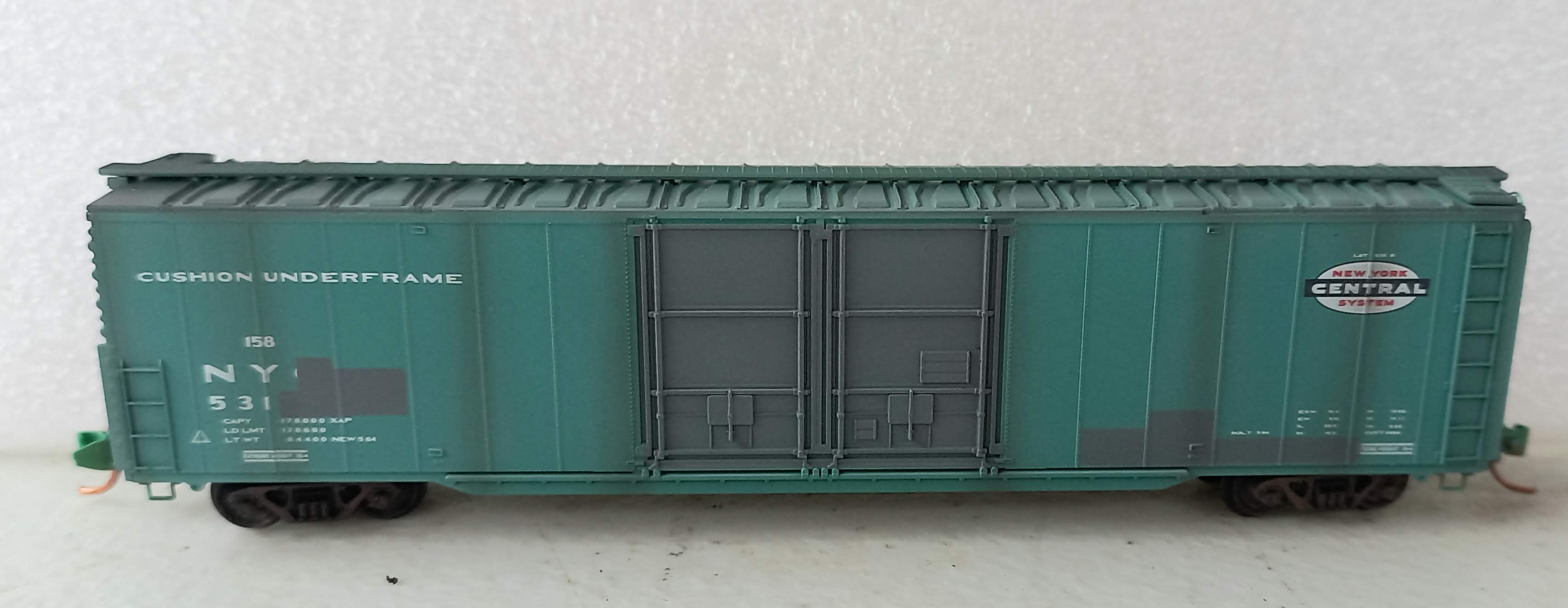* Micro-Trens - 122 00 040 Vagão Box car, 60 pés, High-Cube - New York Central - #53179  1:160 Com ENVELHECIMENTO