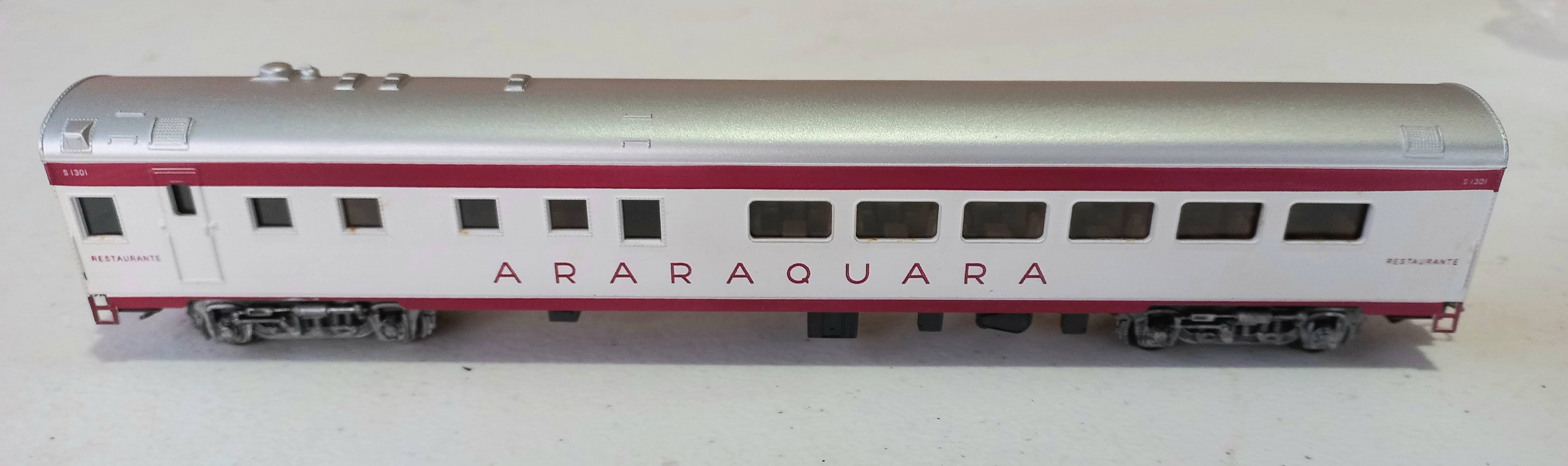 * Carro Restaurante Pullman - Araraquara - Ho / 1:87 - SEMI NOVO