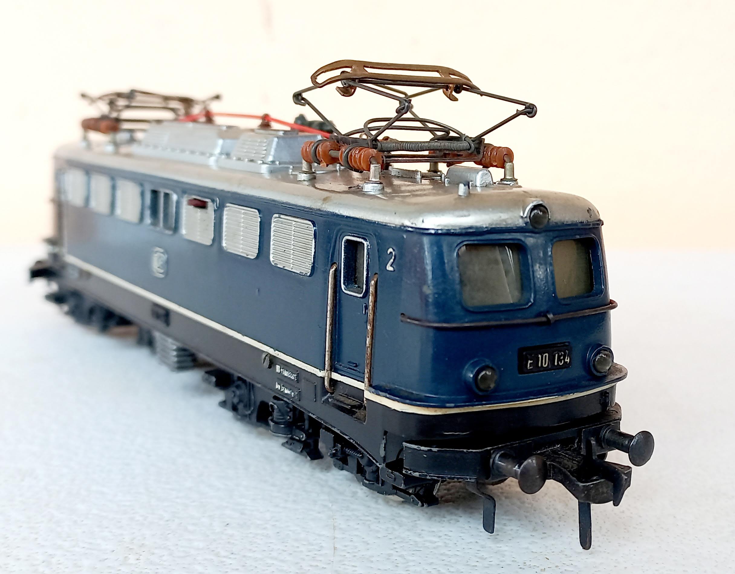 Fleischmann 1337- Locomotiva elétrica Fleischmann BR E 10 da DB - (CARROCERIA DE METAL ANOS 60) ITEM DE COLECÃO