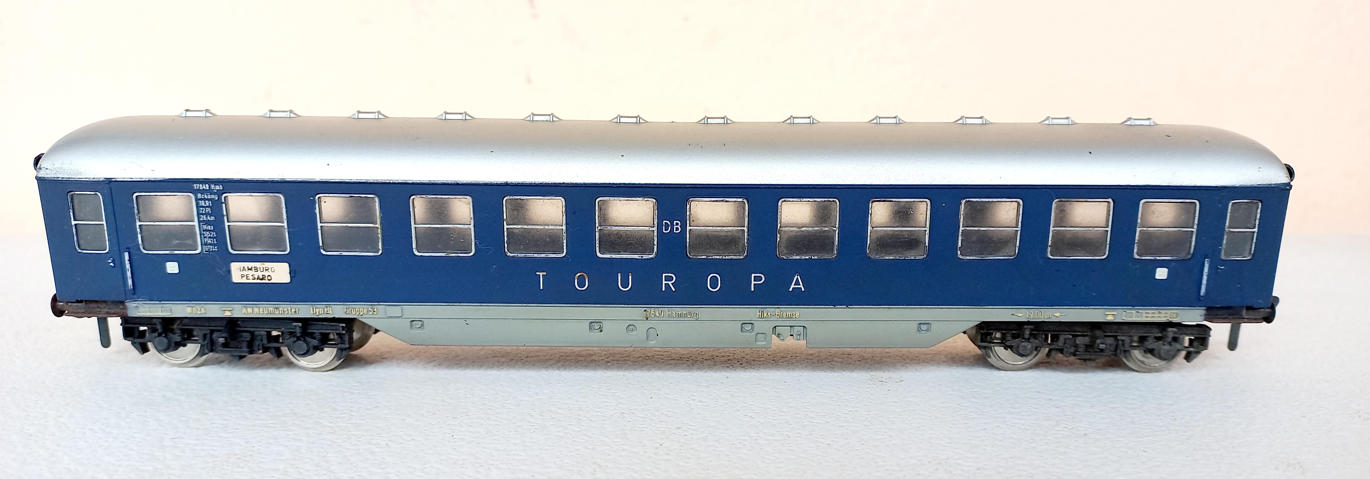 Fleischmann 1509 - Carro de Passageiro TOUROPA  Preparado para Iluminação (ANOS 60) ITEM DE COLEÇÃO