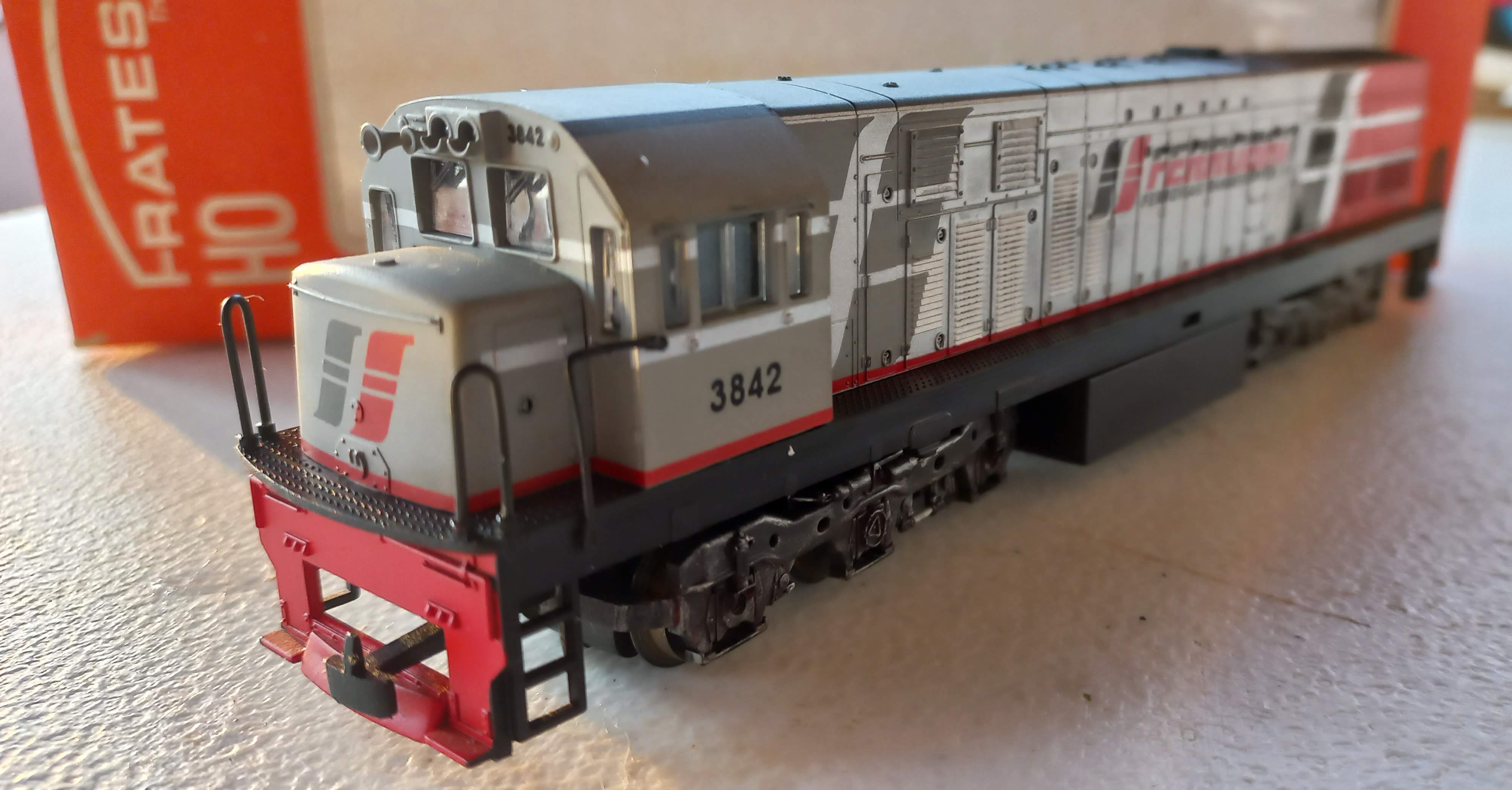 * Frateschi 3034 Locomotiva U20C Ferroban #3842 - Modelo fora de Linha na caixa