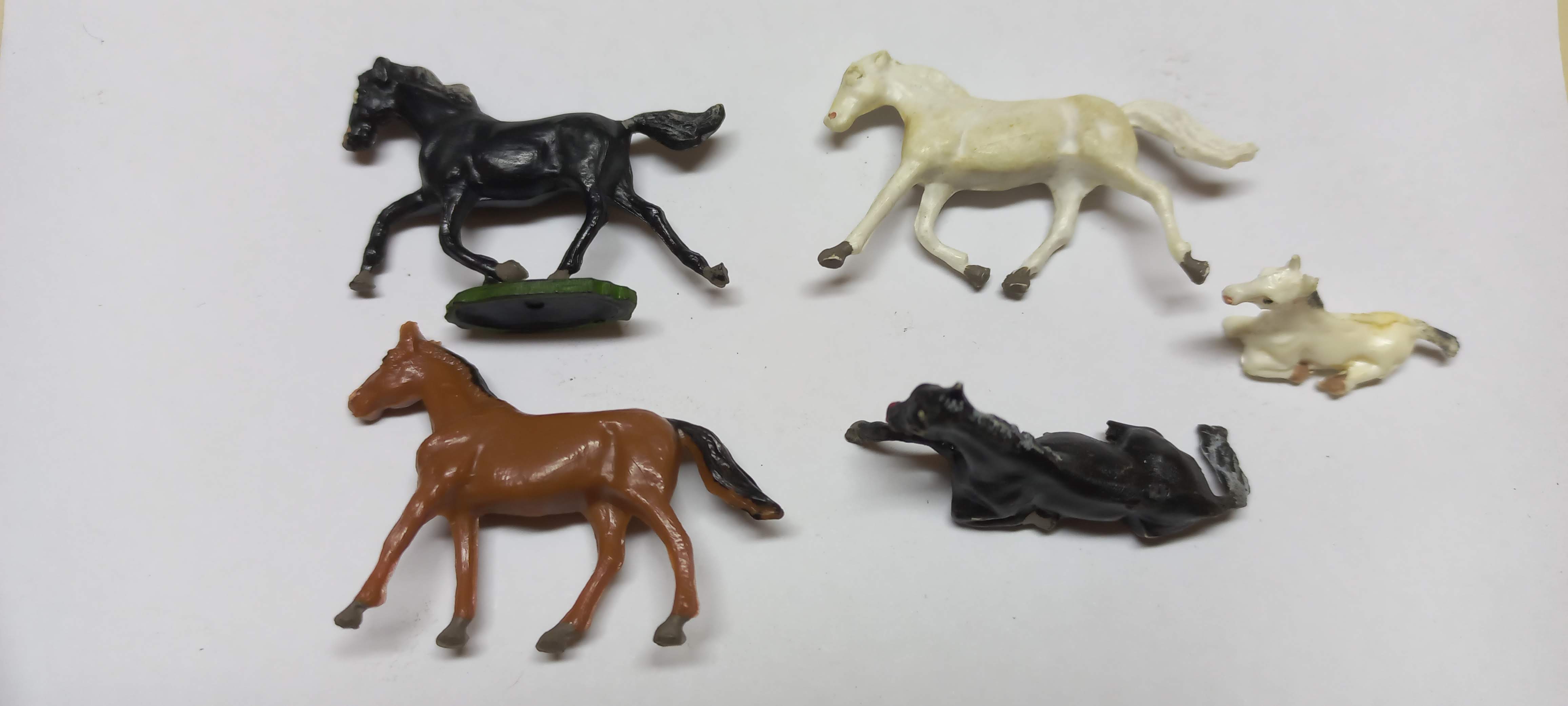 Conjunto de 5 Cavalos diversos HO