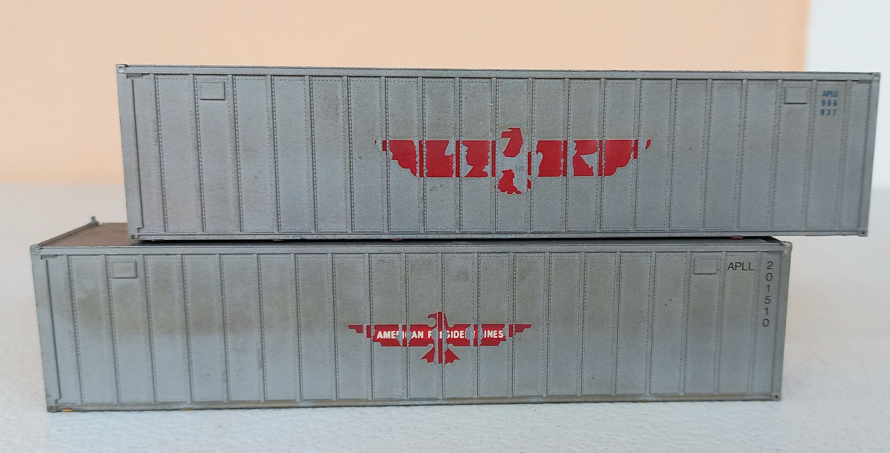 2 contêiner  Trailer HO  USADO