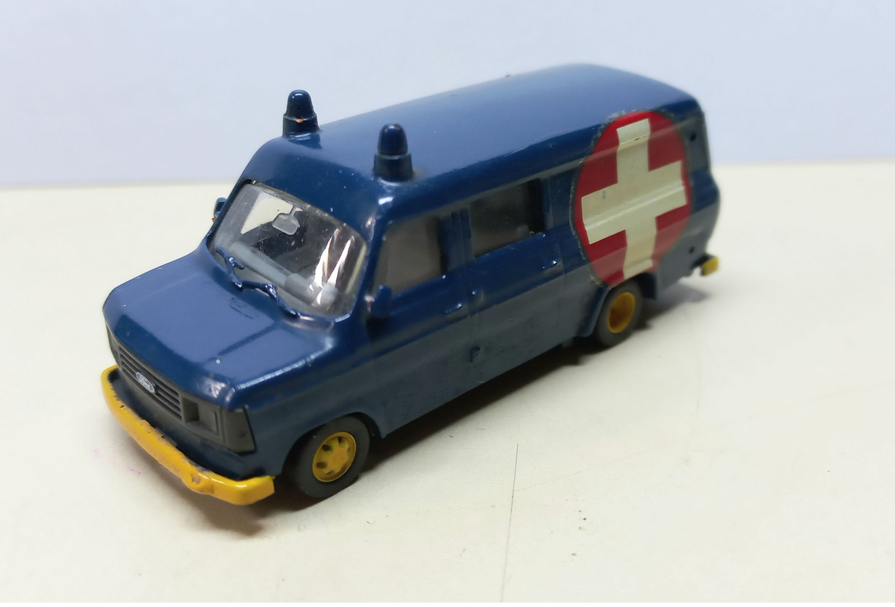 BUsch - Ford Transit Ambulância - (USADO) 