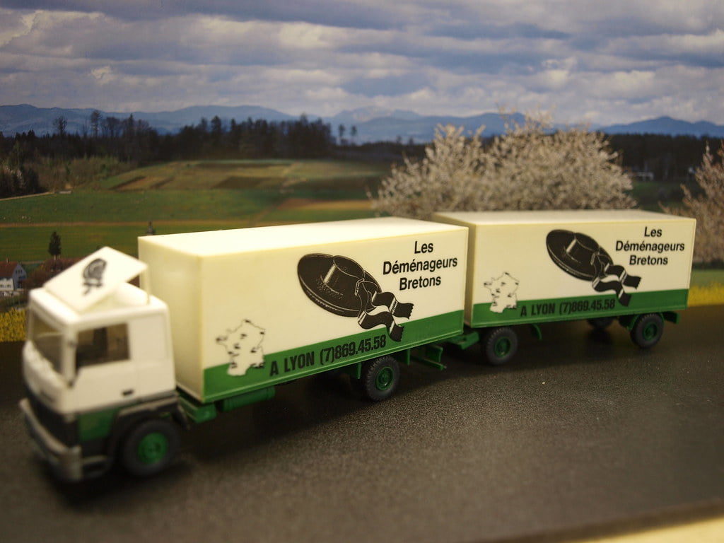 RENAULT SAVIEM SG 4 MB 59 TENART 1968 - 1/43 Camion Utilitaire Miniature UTR43 EUR 24,90 - FR