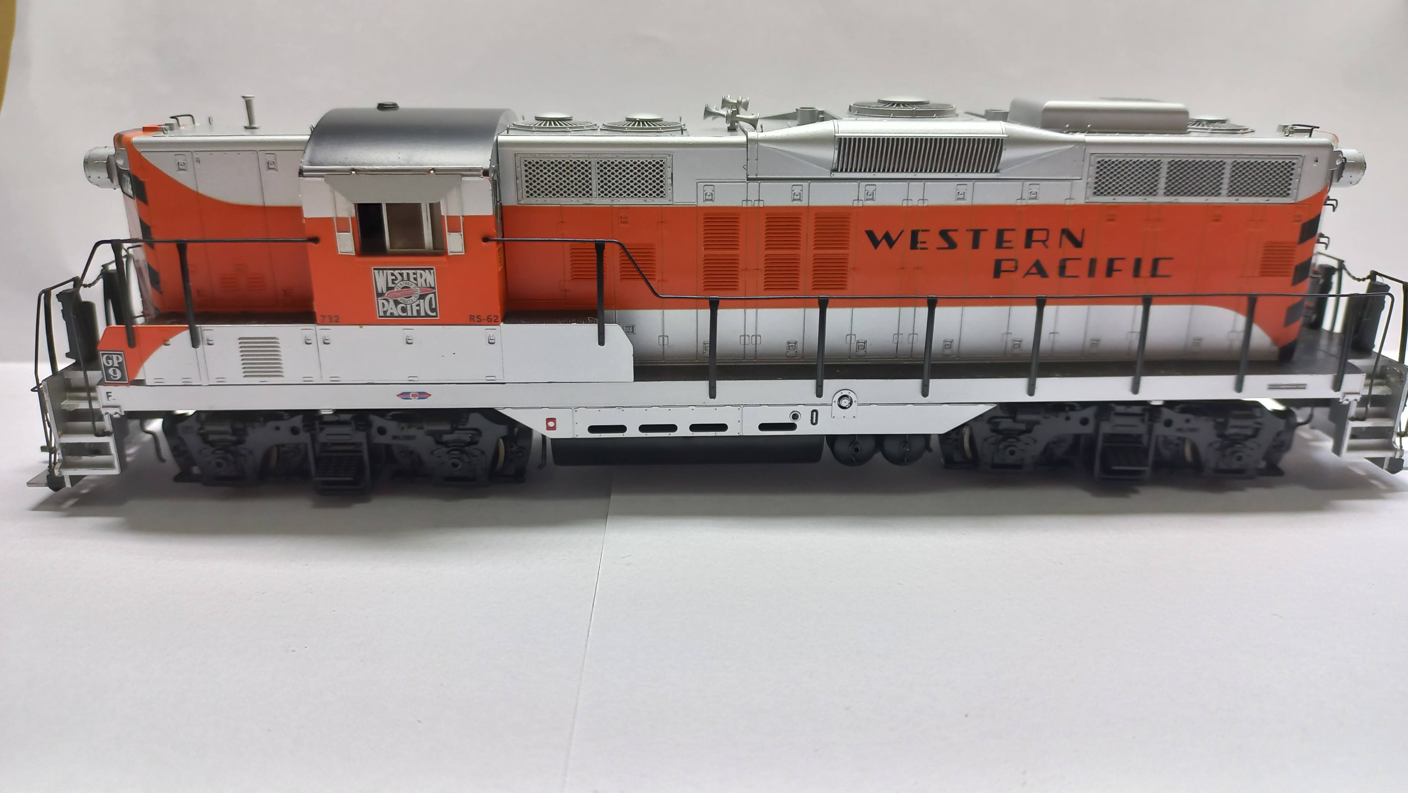 Genesis G62450 - Locomotiva GP9 Western Pacific #732
