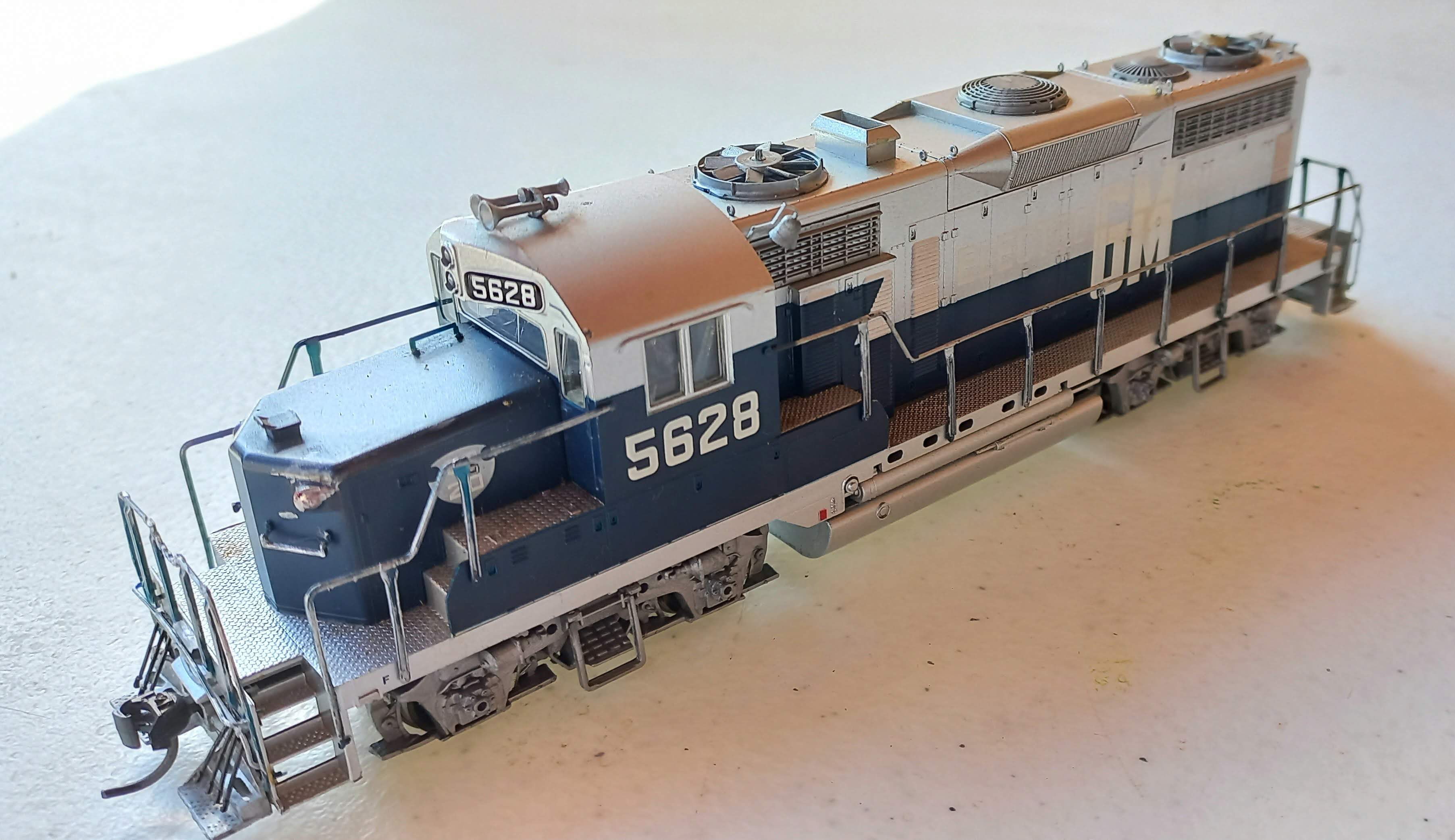 * Life Like - Locomotiva GP 20 EletroGMmotive #5628 SEMI NOVA SEM CAIXA