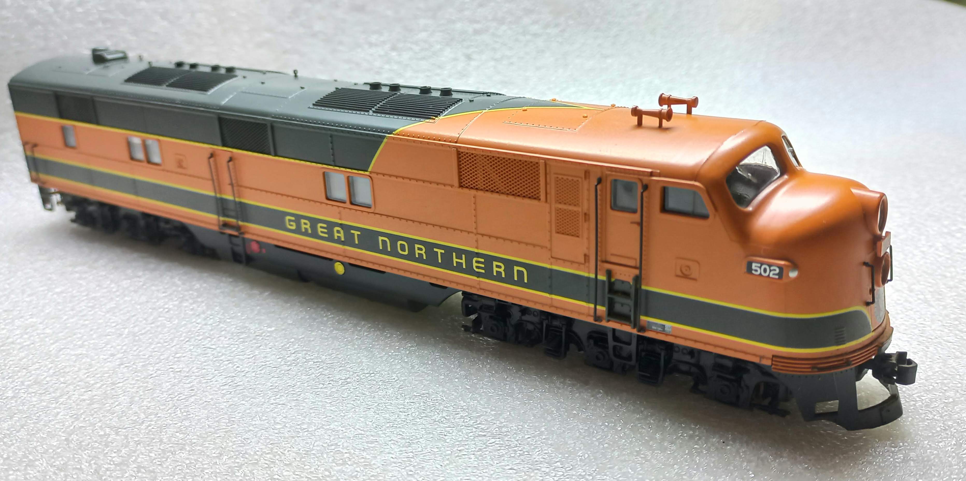 Proto 2000 21063 HO - Locomotiva E7 Diesel Great Northern #502 com