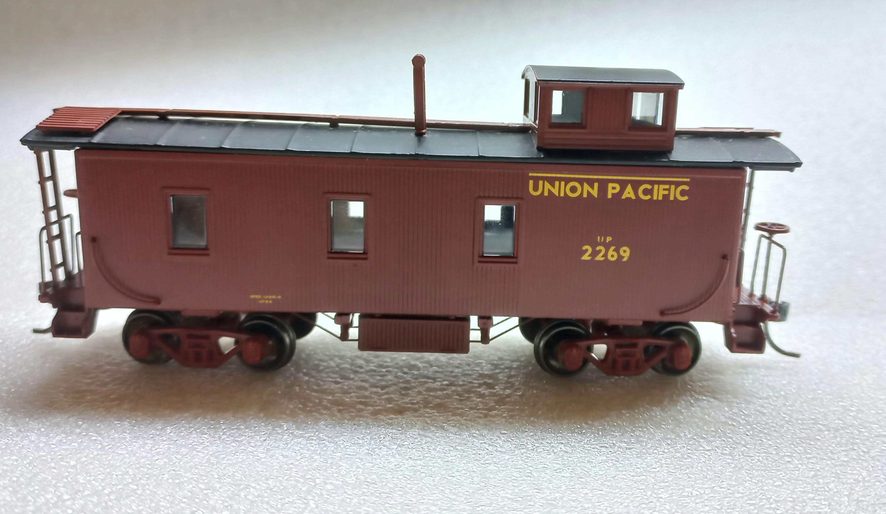 Roundhouse 84366 Vagão Caboose Union Pacific 3 Janelas Standard Wood #2269 - SEM EMBALAGEM ILUSTRATIVA