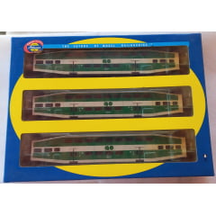 * Athearn 25925  Conjunto de Passageiros Bombardier #2015,2020,2027 - SEMI NOVO