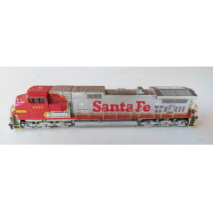Athearn - Locomotiva C44-9W Santa Fé  # 605