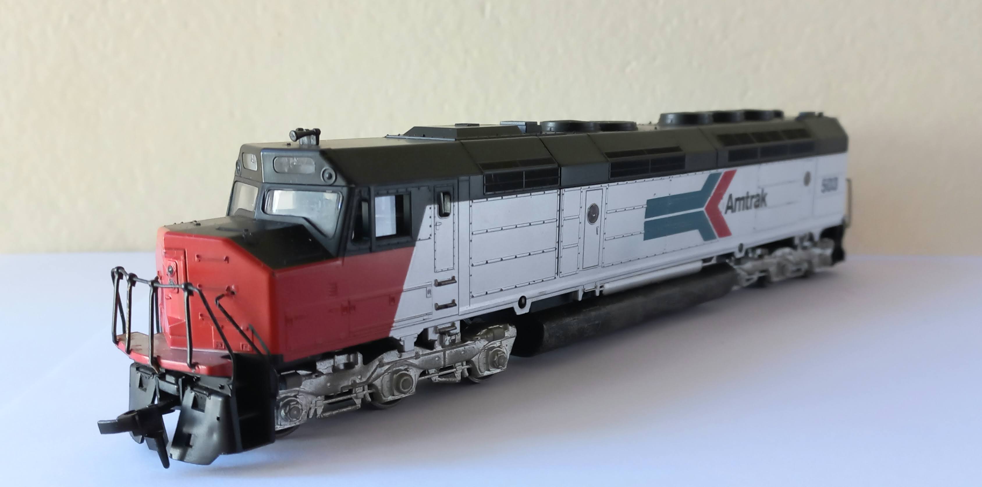 Athearn - Locomotiva Ho  EMD  FP 45 Antrak # 503- (conservada e revisada) 