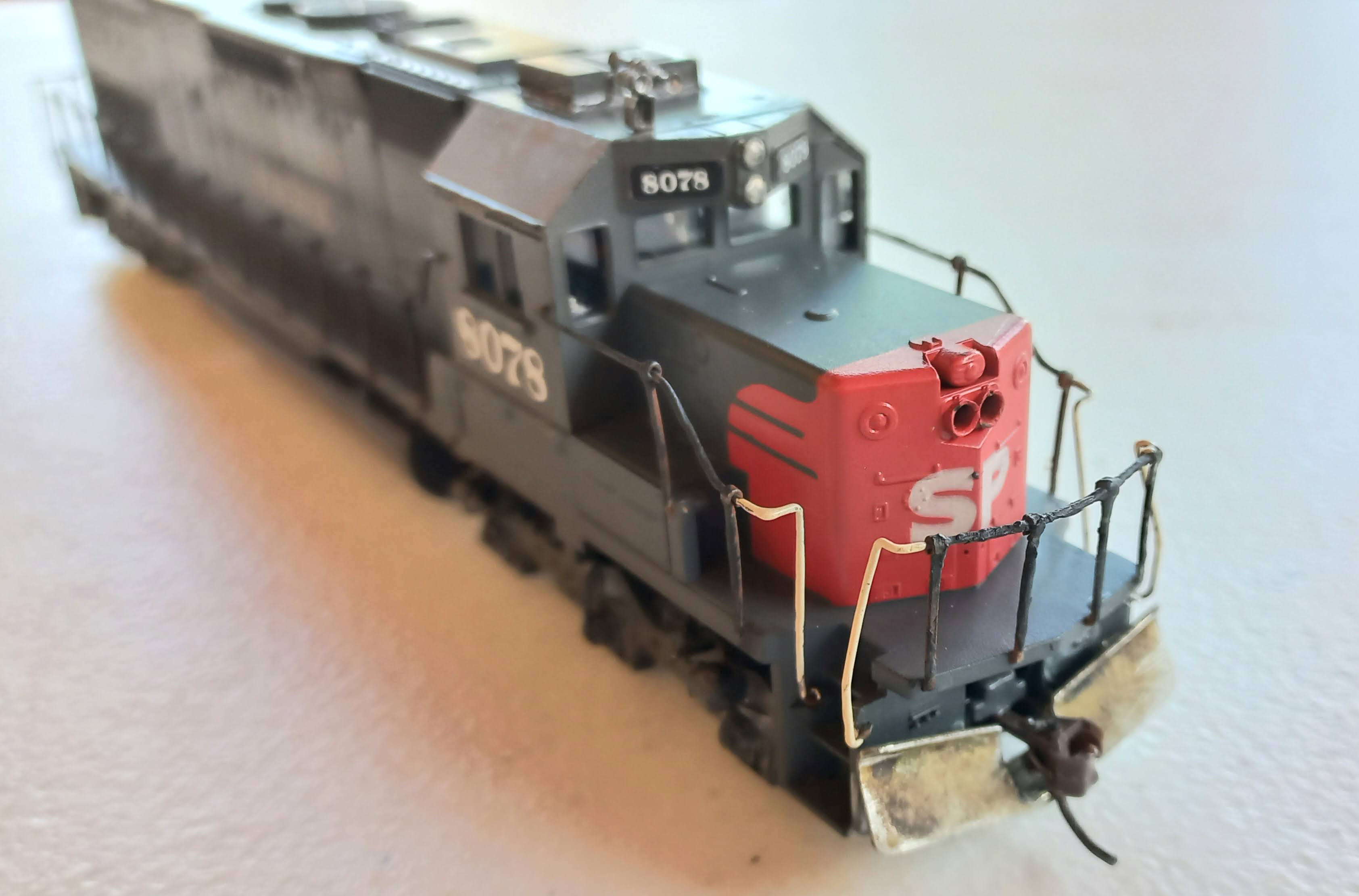 AThearn - Locomotiva SD 40 T2 Nariz Longo Southern Pacific # 8078 - USADA AThearn - Locomotiva SD 40 T2 Nariz Longo Southern Pacific # 8078 - USADA