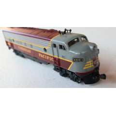 Atlas 8319 - Locomotiva FP-7 Canadian Pacific  #4061 Na caixa original