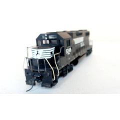 Athearn - Locomotiva EMD GP 38-2 Norfolk Southern # 5246 com engate Kadee