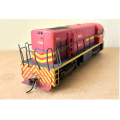 Frateschi 3037 - Locomotiva U5B RFFSA Personalizada com engate kadee (MODELO NOVO SEM USO)