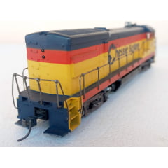 Athearn - Locomotiva U30 B Chessie System #8212 USADA