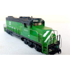 Mantua -Tyco - Locomotiva GP20 Burlington Northern #5028