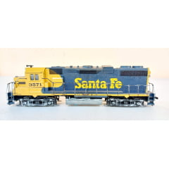 Athearn - Locomotiva EMD GP 38-2 Santa Fé #3571 com engate Kadee