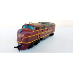 Locomotiva F7 A Gulf Mobile & Ohio  SEM MOTOR - (CARROCERIA DE METAL)