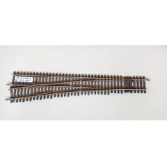 Peco - Desvio Reto Código 83 saída Esquerda 23,5 cm - USADO Peco - Desvio Reto Código 83 saída Esquerda 23,5 cm - USADO