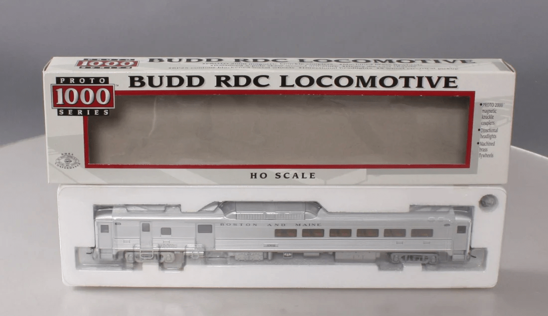 * Proto 1000 30388 BUD RDC Boston and Maine #6302 SEMI NOVO com Iluminação