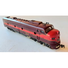 * Rivarossi - Locomotiva Diesel Eletrica EMD E-8 Gulf Mobile &  Ohio COM CAIXA