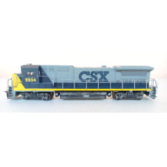 Walthers - Locomotiva GE Dash 8-40B CSX #5934 - USADA