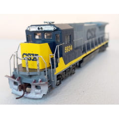 Walthers - Locomotiva GE Dash 8-40B CSX #5934 - USADA