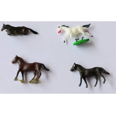 Conjunto de 4 Cavalos Preto e Branco 'N'1:160 USADOS
