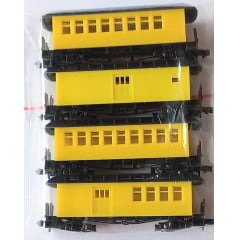 "OFERTA" de 4 Carros de Passageiros Antigos Amarelos, sem as rodas